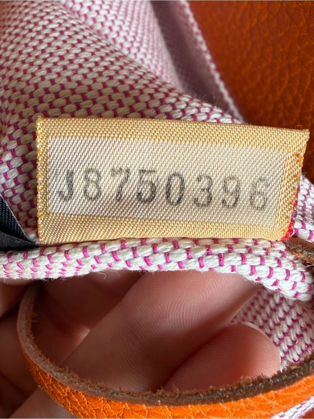 Dooney & Bourke Orange Pebbled Leather Bucket Hobo Shoulder Bag Y2K Pink Lining